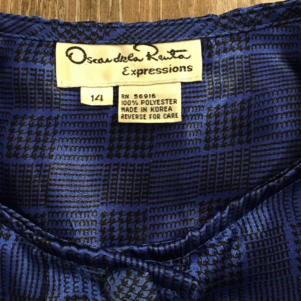 Oscar De La Renta Expressions. (Vintage) - Picture 2 of 3